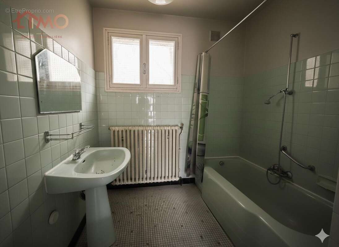 n°11 - Maison à CHAMPSAC