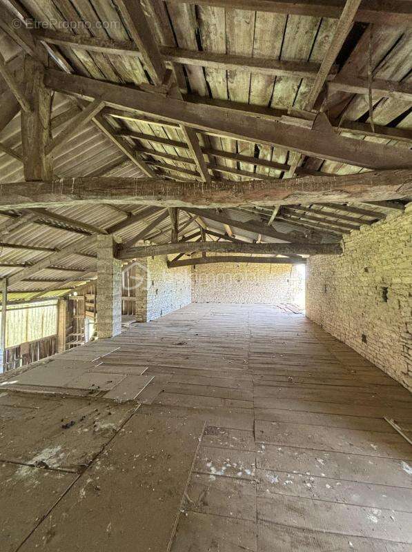 Maison à MAUZE-SUR-LE-MIGNON