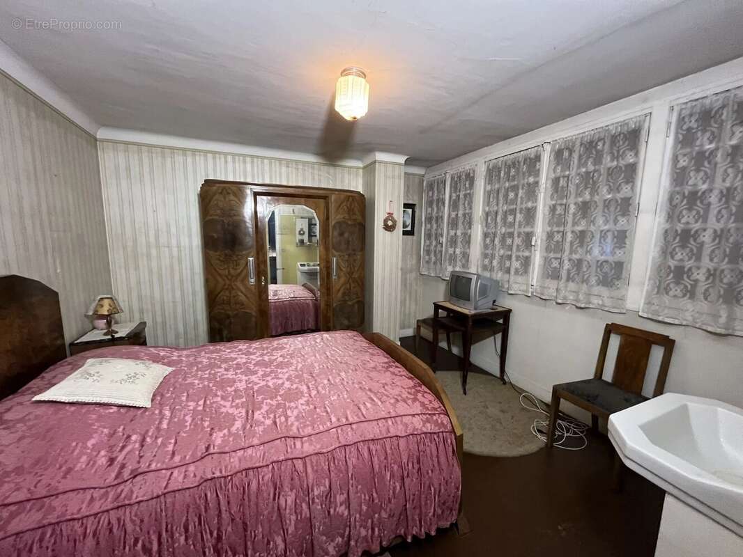 Maison à POIGNY-LA-FORET