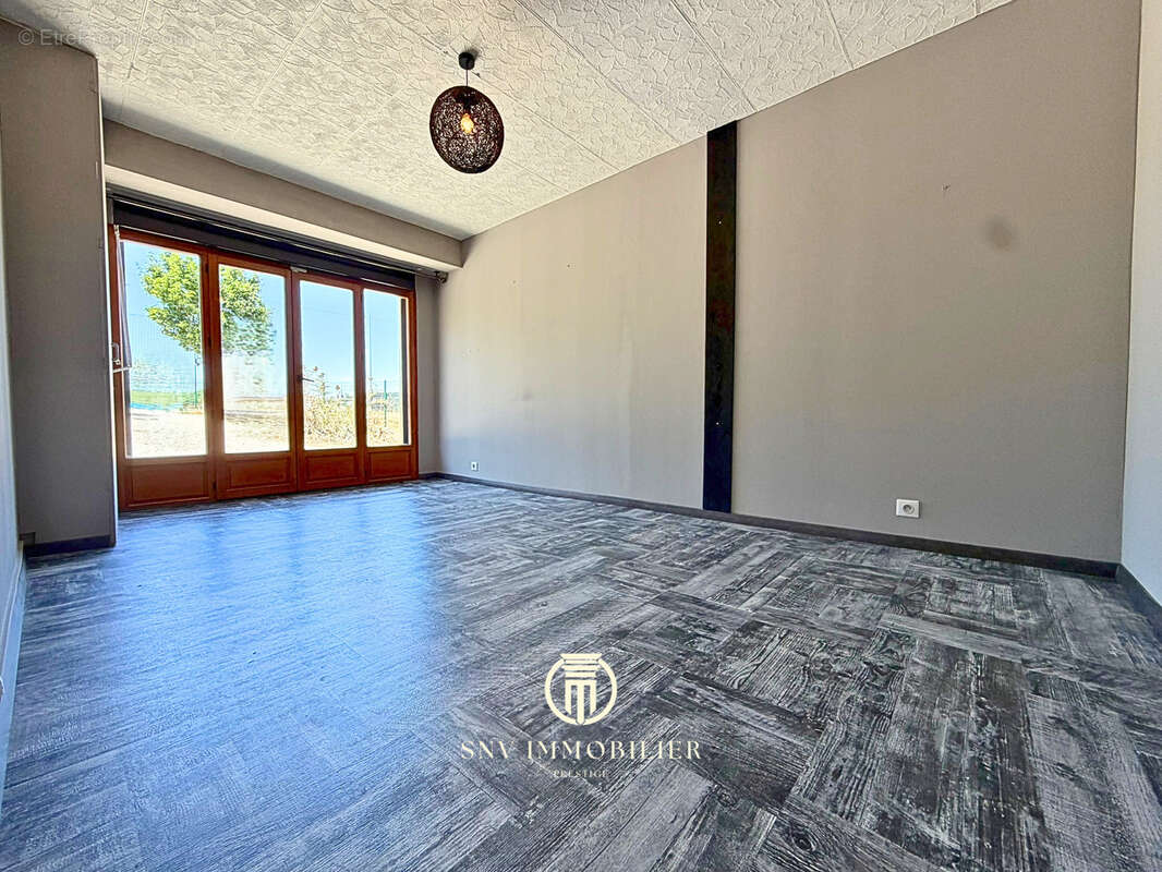 Maison de plain-pied avec jardin arboré   105 m2   4 chambres - photo 9