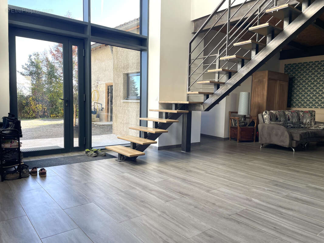 Maison à BUSSY-ALBIEUX