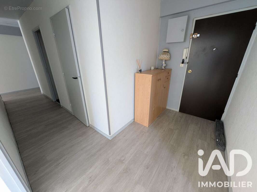 Appartement 97 m² à Saint-Cyr-Sur-Loire  - photo 8