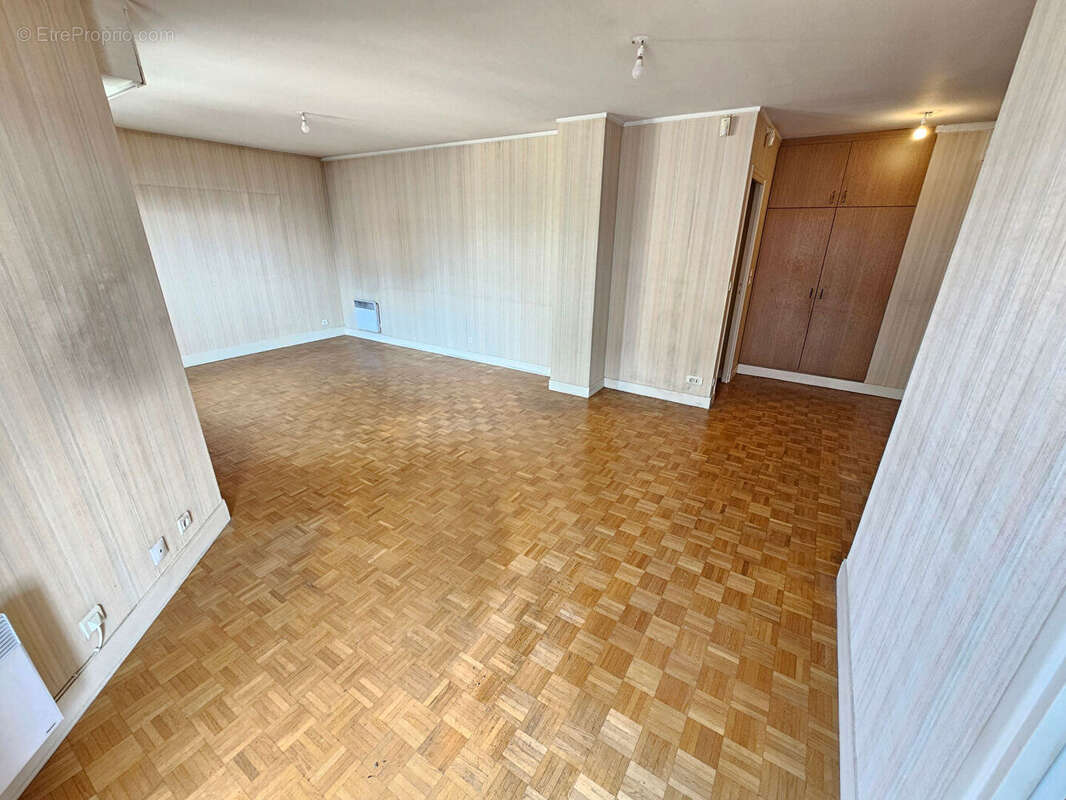 Appartement à NEUILLY-PLAISANCE