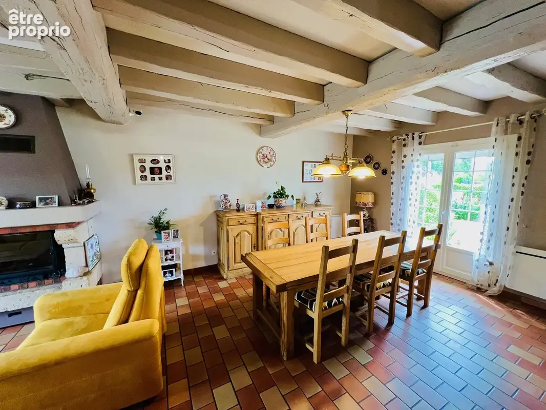 Belle maison familiale avec jardin, garage et dépendance aménagée au coeur de Poilly lez Gien - photo 5