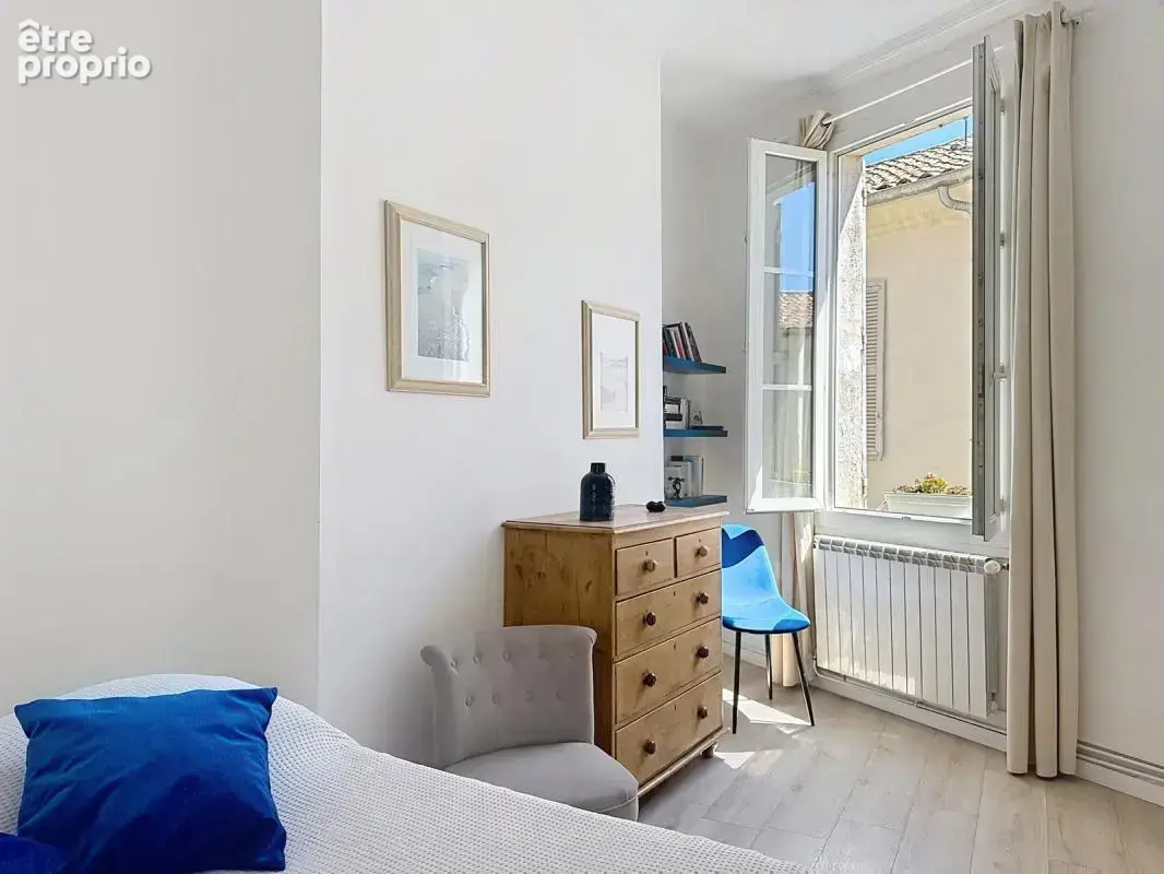 Avignon - intramuros - appartement T3 - 72 m² - photo 5