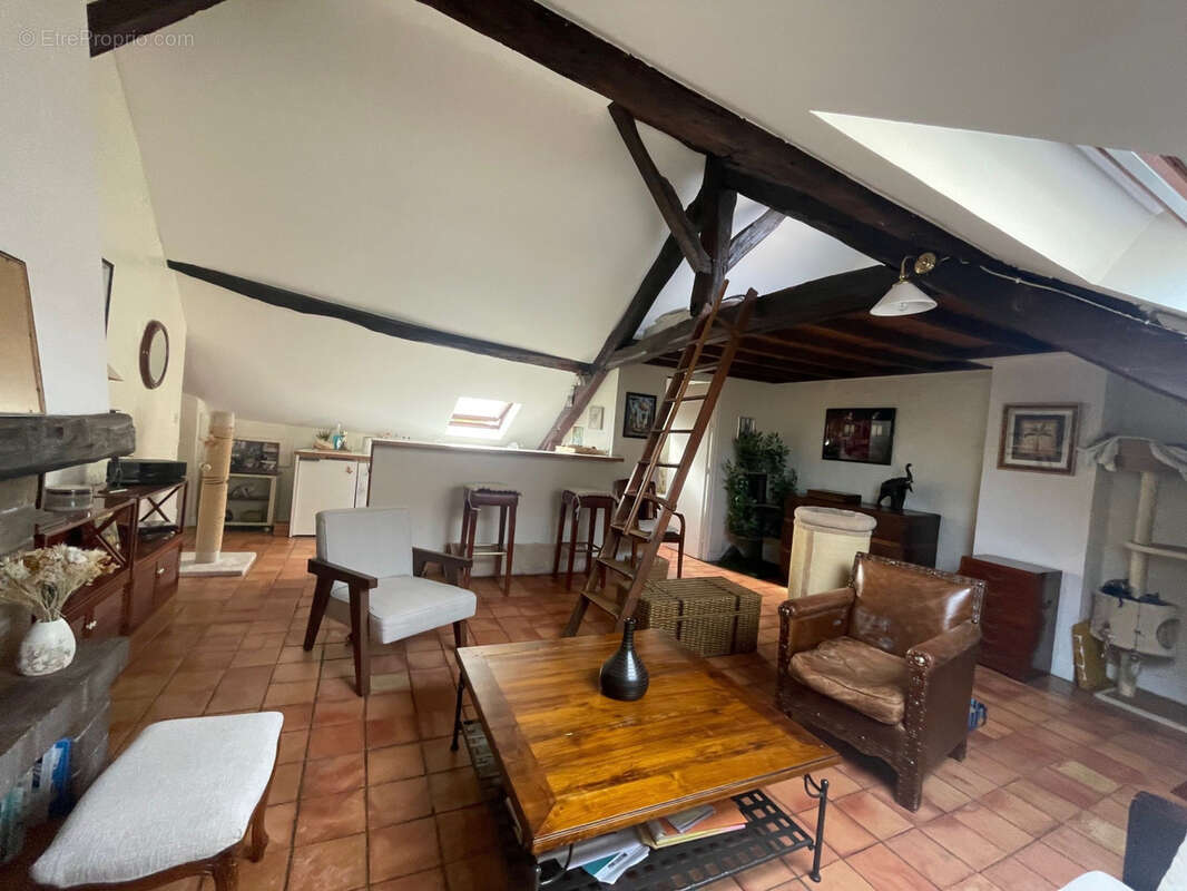 Appartement à VERRIERES-LE-BUISSON