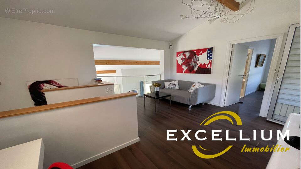 Maison à FONTAINES-SAINT-MARTIN