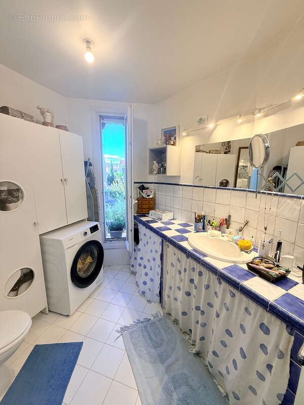 Appartement à MARSEILLE-9E