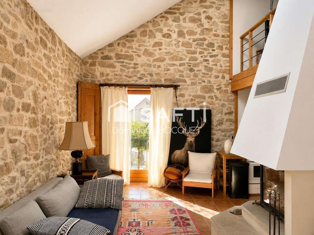 Maison 293 m² à Rencurel  - photo 5