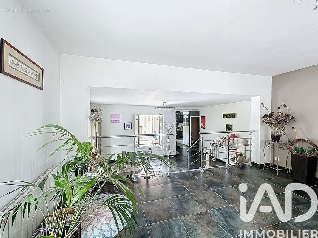 Photo 3 - Maison à LOUVECIENNES