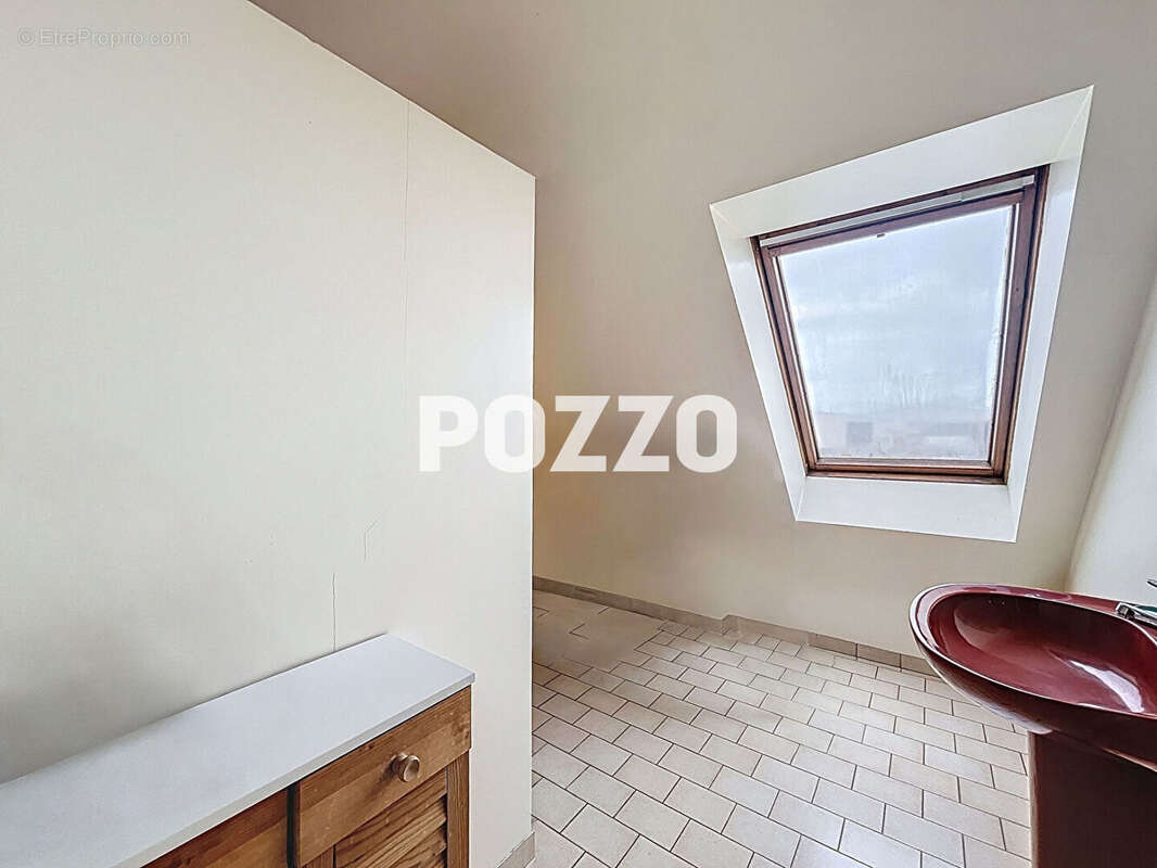 A Vendre - Saint Hilaire Du Harcouet - Maison 5 pièce(s) 129 m² - Vie de Plain-Pied - Centre-ville - Garage - photo 14