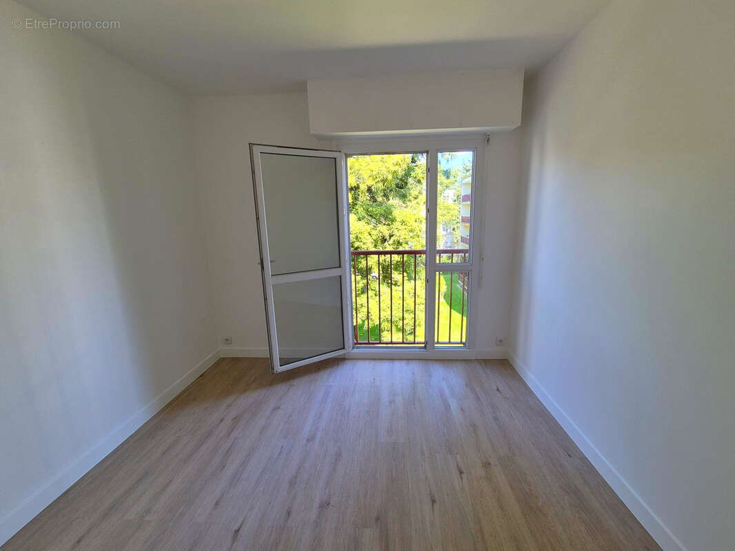 Appartement à VELIZY-VILLACOUBLAY