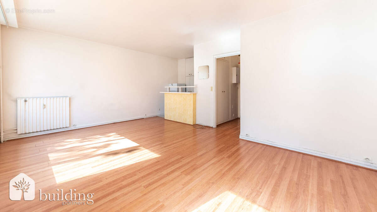 A vendre - Neuilly-sur-Seine Pasteur - Studio avec balcon de 31,14 m² - photo 12
