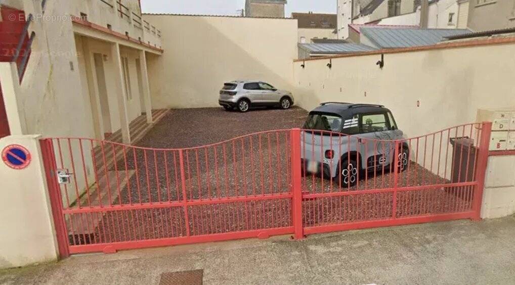 Parking à FORT-MAHON-PLAGE