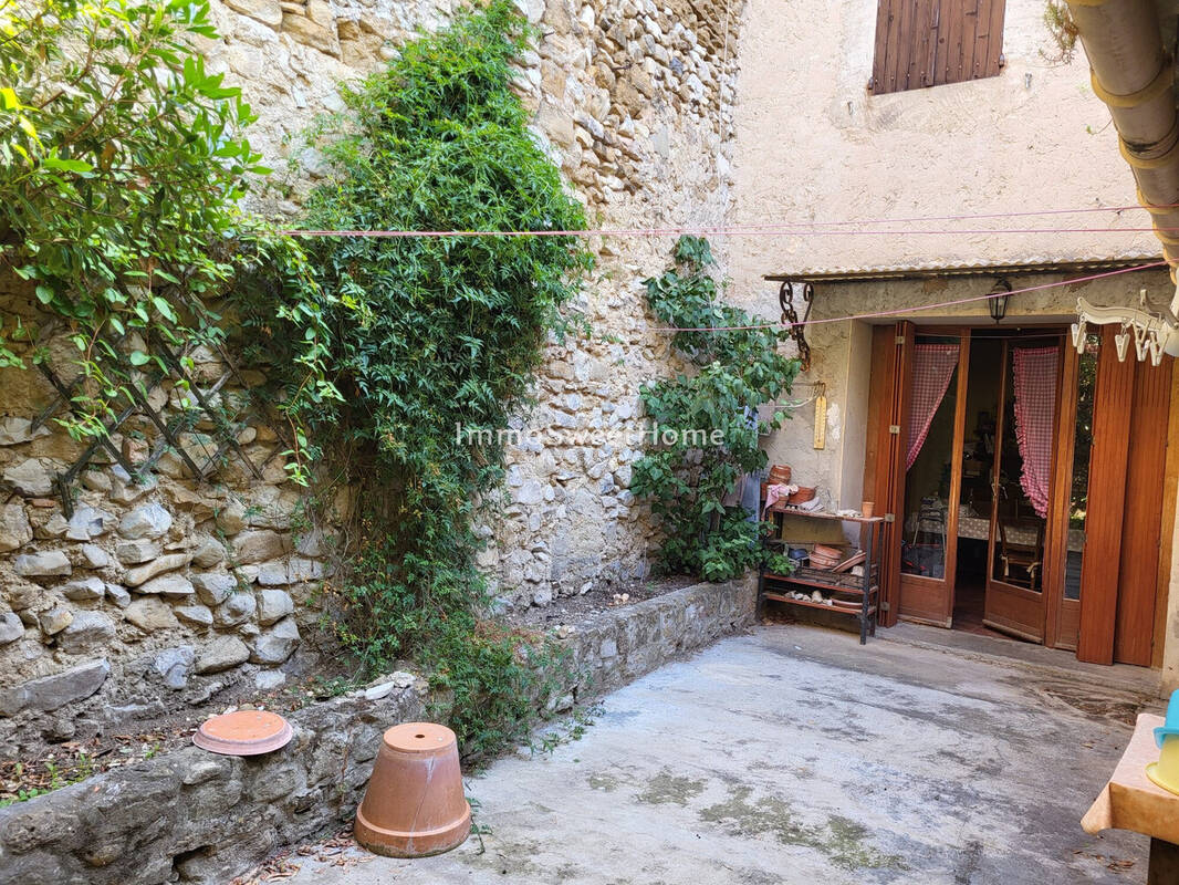 Maison à MIRABEL-AUX-BARONNIES