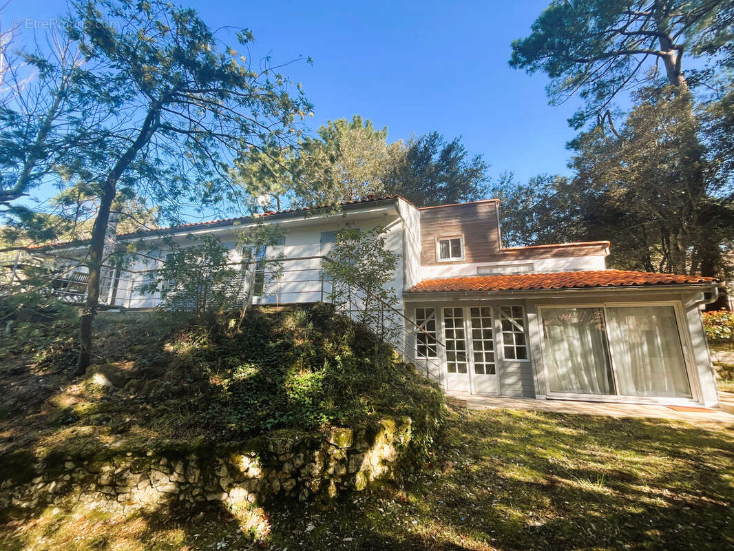 Maison à MESCHERS-SUR-GIRONDE