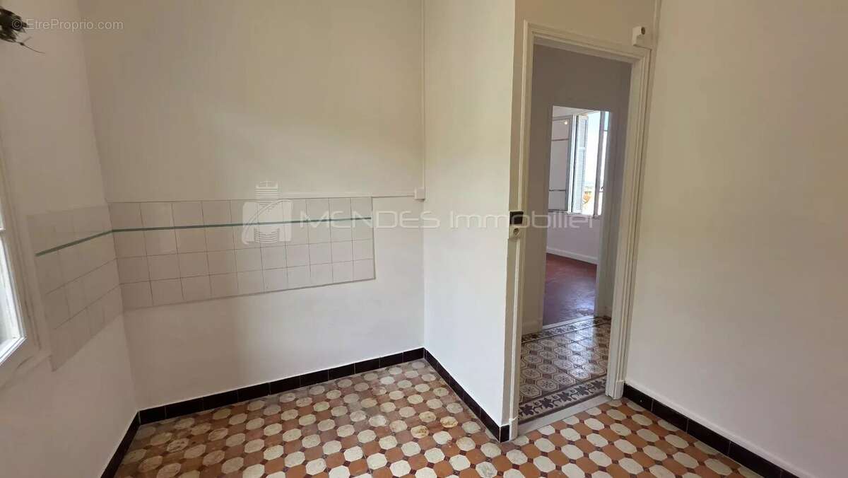 2 pieces ideal locatif dernier etage a beausoleil - photo 10