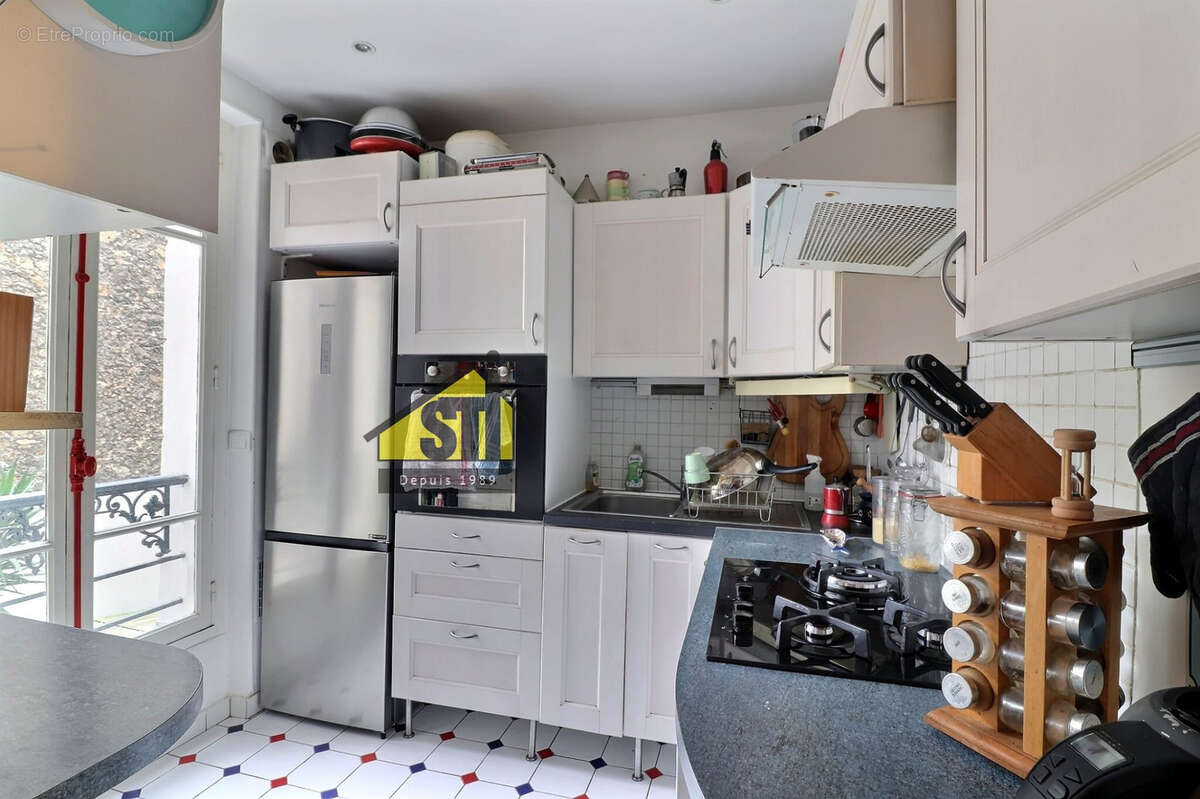 Appartement à PARIS-14E