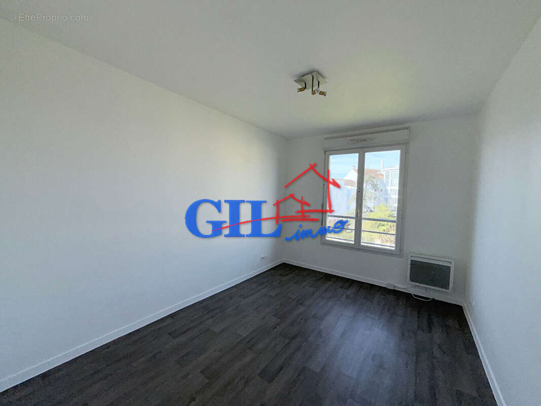 Appartement à SAVIGNY-LE-TEMPLE