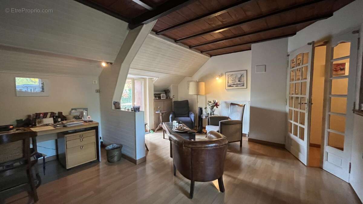 Maison à CUSSY-EN-MORVAN