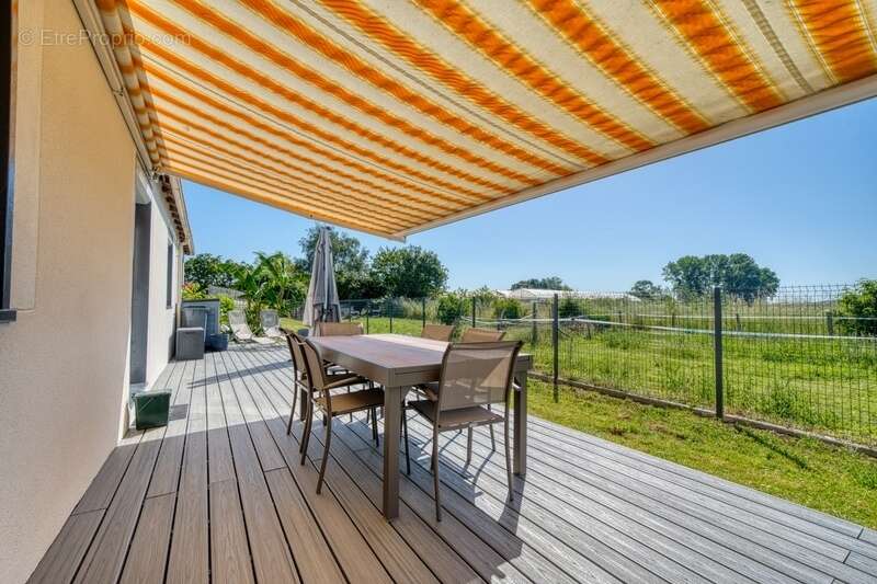 Maison à TONNAY-CHARENTE