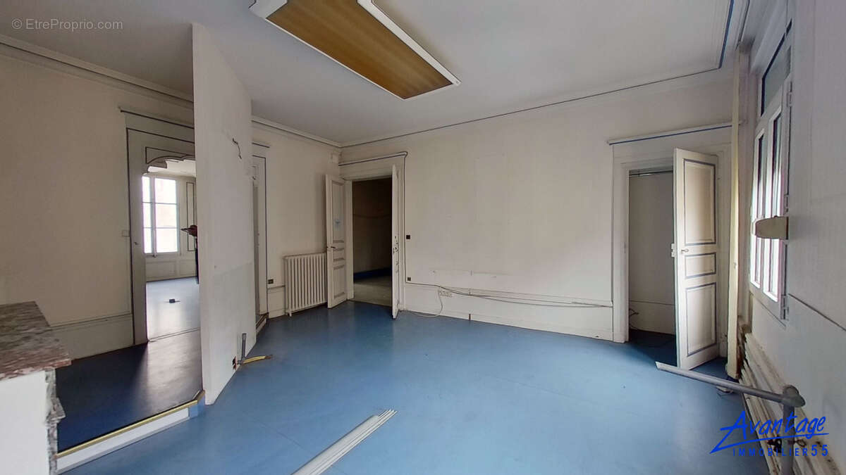 Tres bel immeuble, emplacement no 1 - photo 7