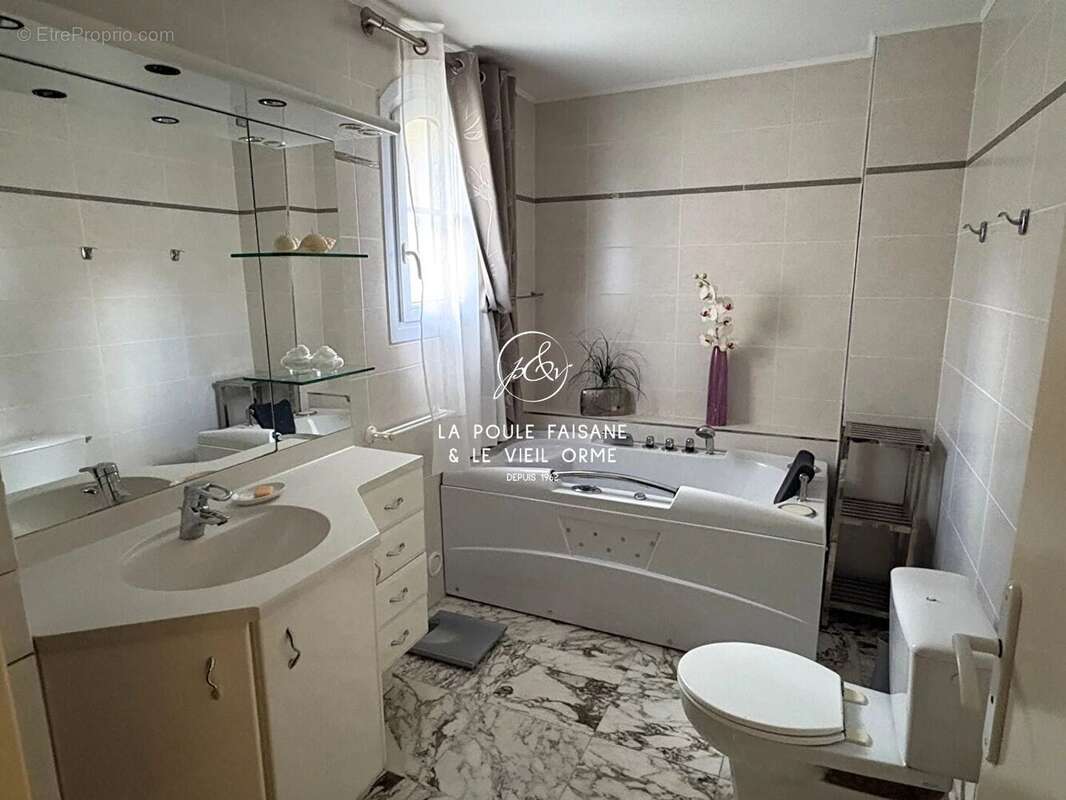 Maison à POIGNY-LA-FORET