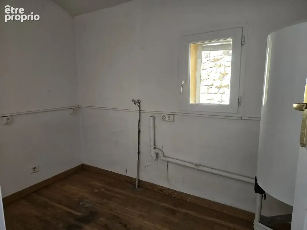 Maison avec terrasse et local commercial - photo 9