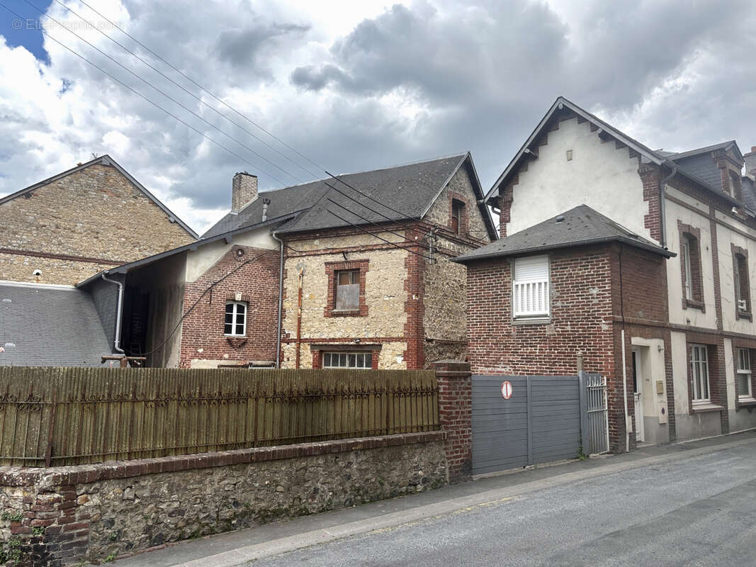 Dives-sur-Mer - Ensemble immobilier en centre-ville - photo 3