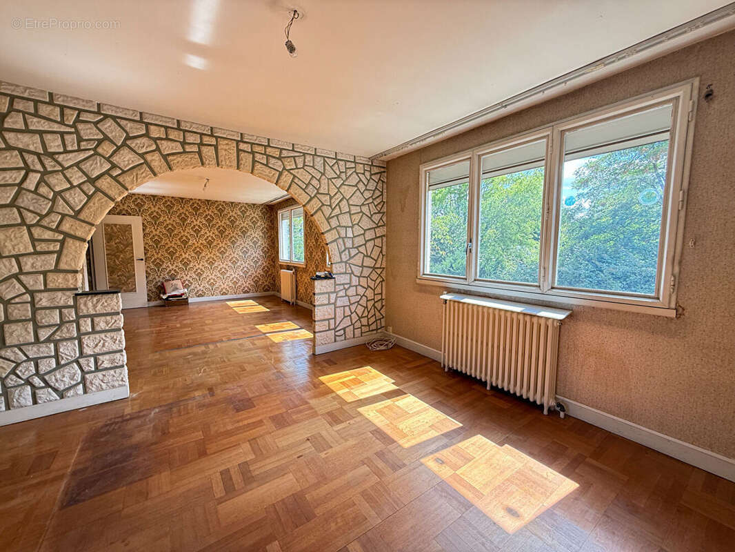 Maison à FLEURY-LES-AUBRAIS