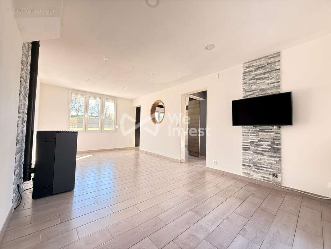 Maison 77 m² à Carignan  - photo 5