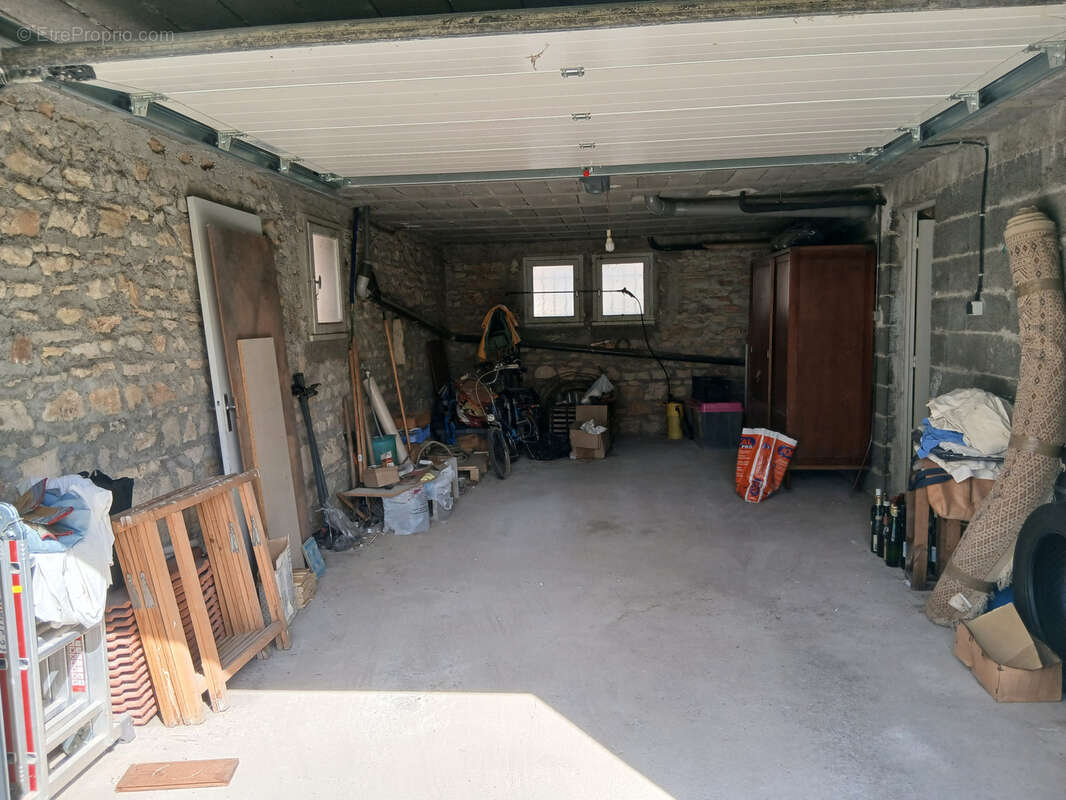 Maison à SAINT-HILAIRE-DE-BRETHMAS