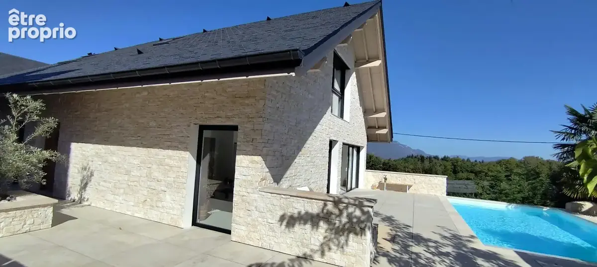 Maison, 4 Chambres, entièrement rénovée avec 3 suites parentales et piscine sur 1500 m2 de terrain - photo 3