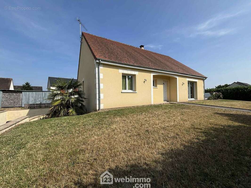 Maison 113 m² à Descartes  - photo 28
