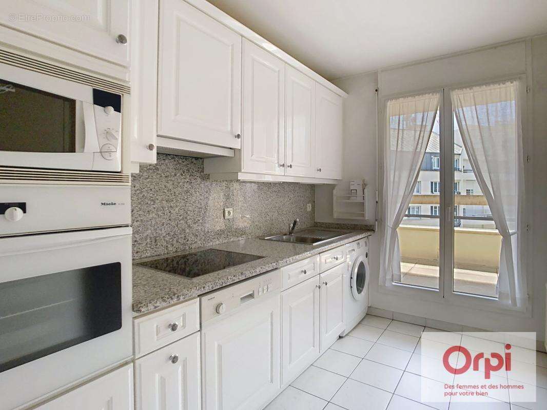 Appartement À Vendre - photo 11