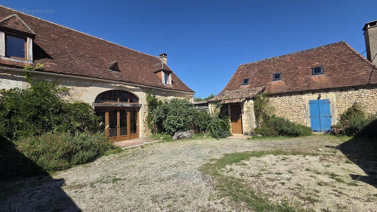 20250918145800 - Maison à LE BUGUE