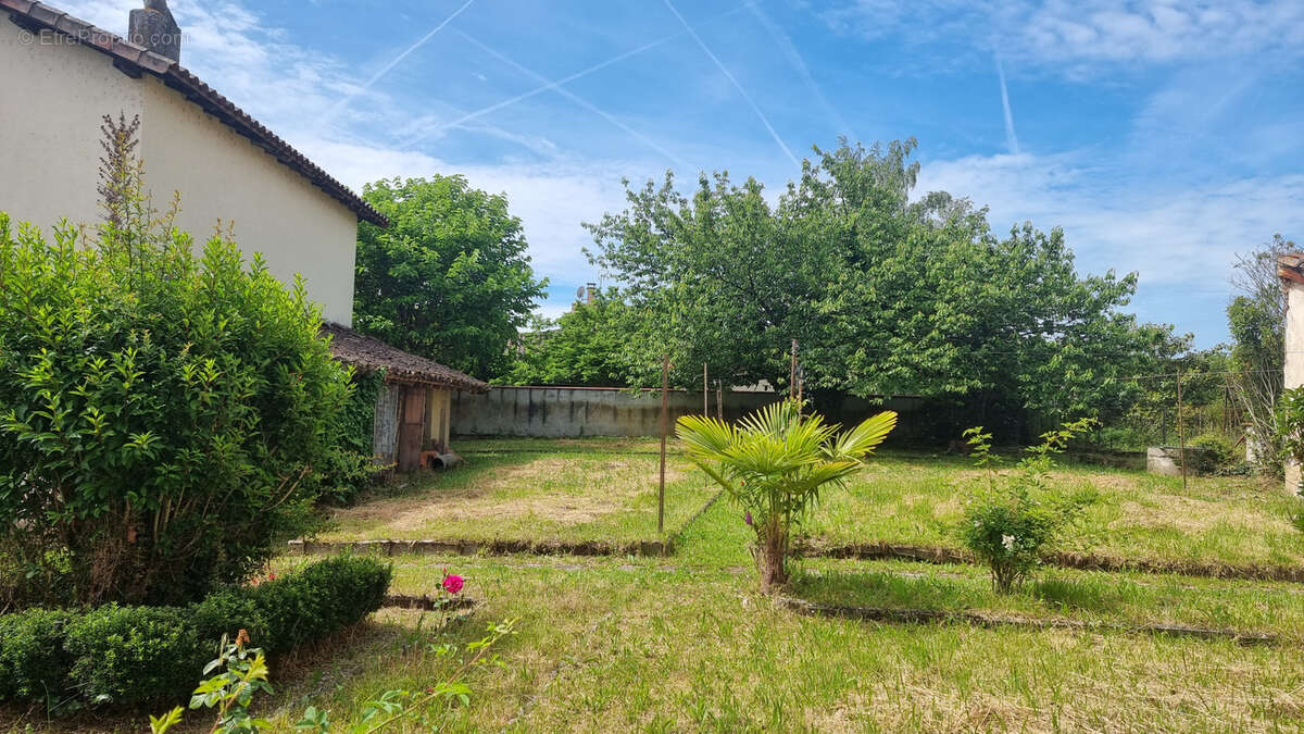 Maison à L&#039;ISLE-EN-DODON