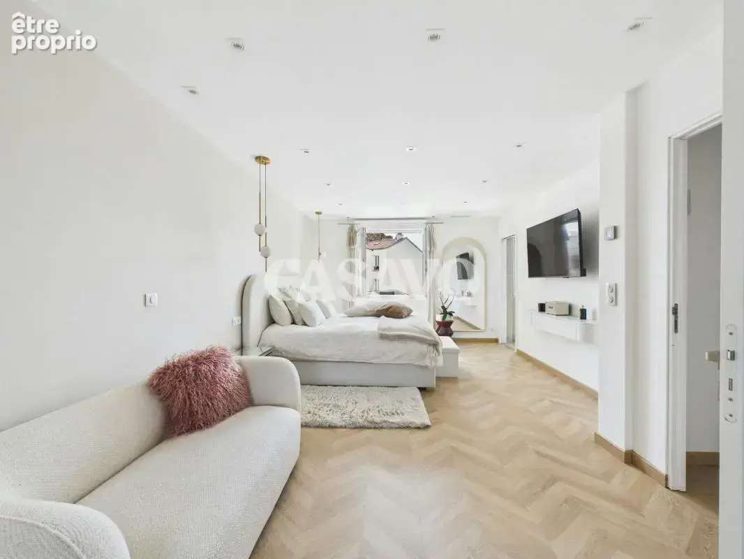 Vente Maison 7 pièces de 257m² - 94200 Ivry-sur-Seine - photo 10