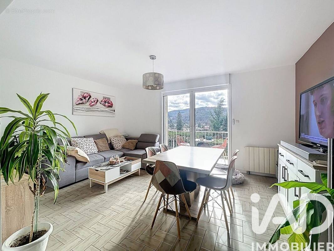 Photo 1 - Appartement à UNIEUX