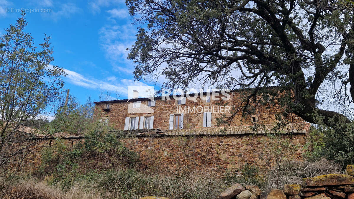 Sud Lodève, propriété en pierre193 m2 habitables plus dépendances, le tout sur 58 ha - photo 15