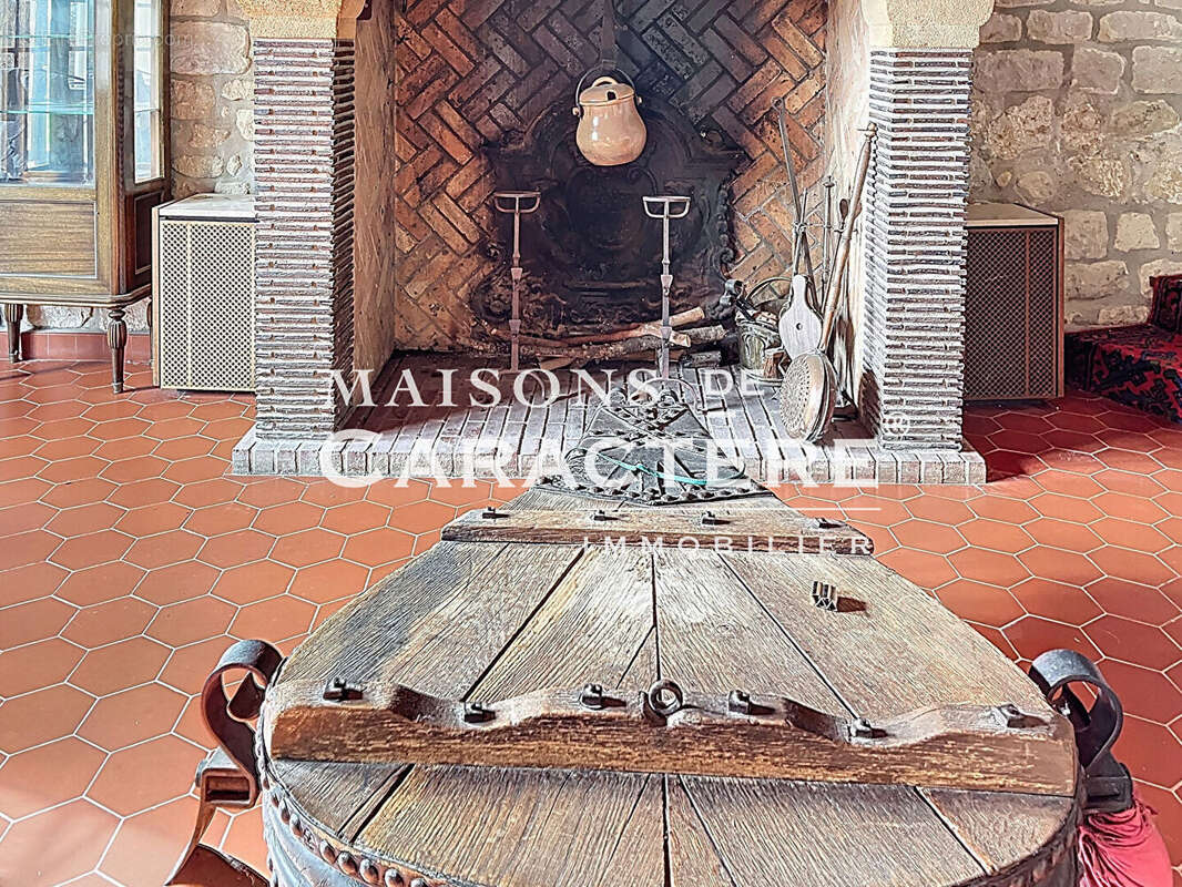 Maison de Campagne, Dépendances et Piscine et 2 terrains constructibles - photo 8