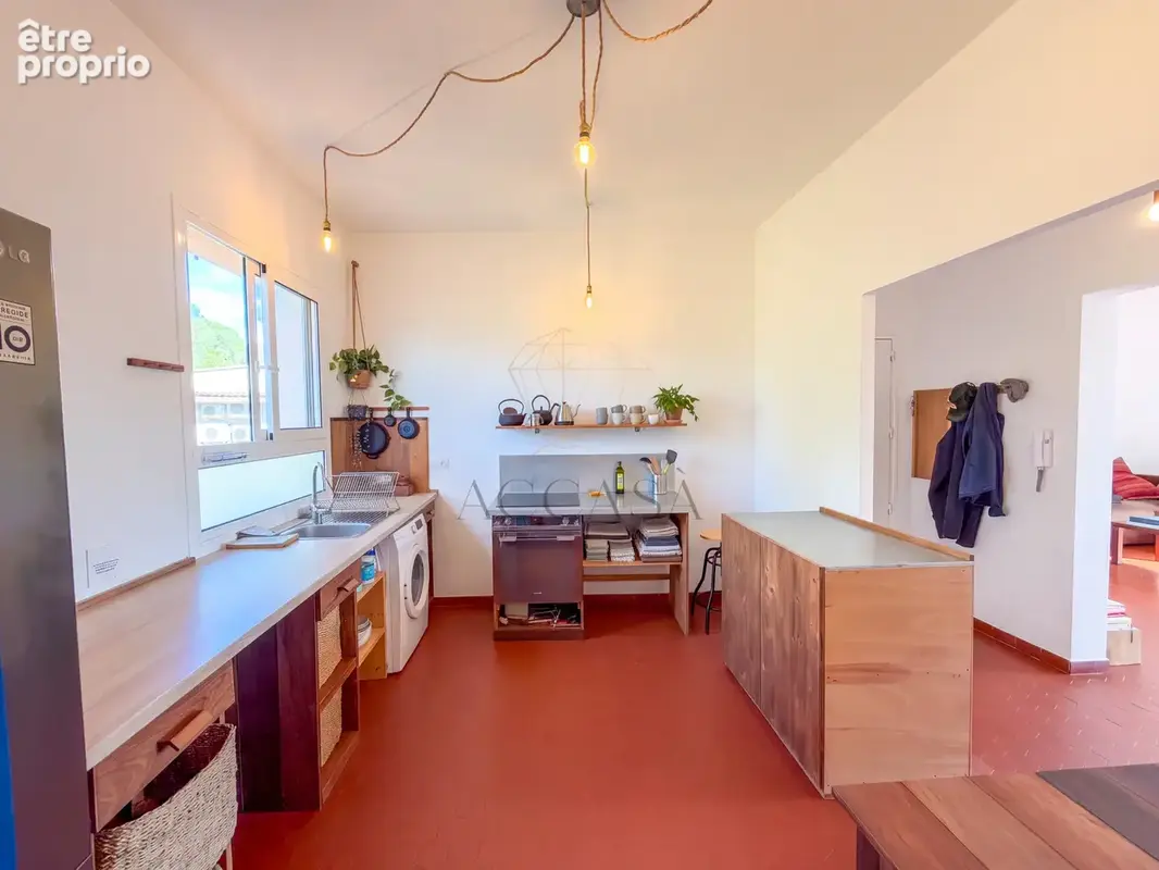 Appartement T4 94 m2 dernier étage avec balcon centre ville de Porto-Vecchio - photo 2