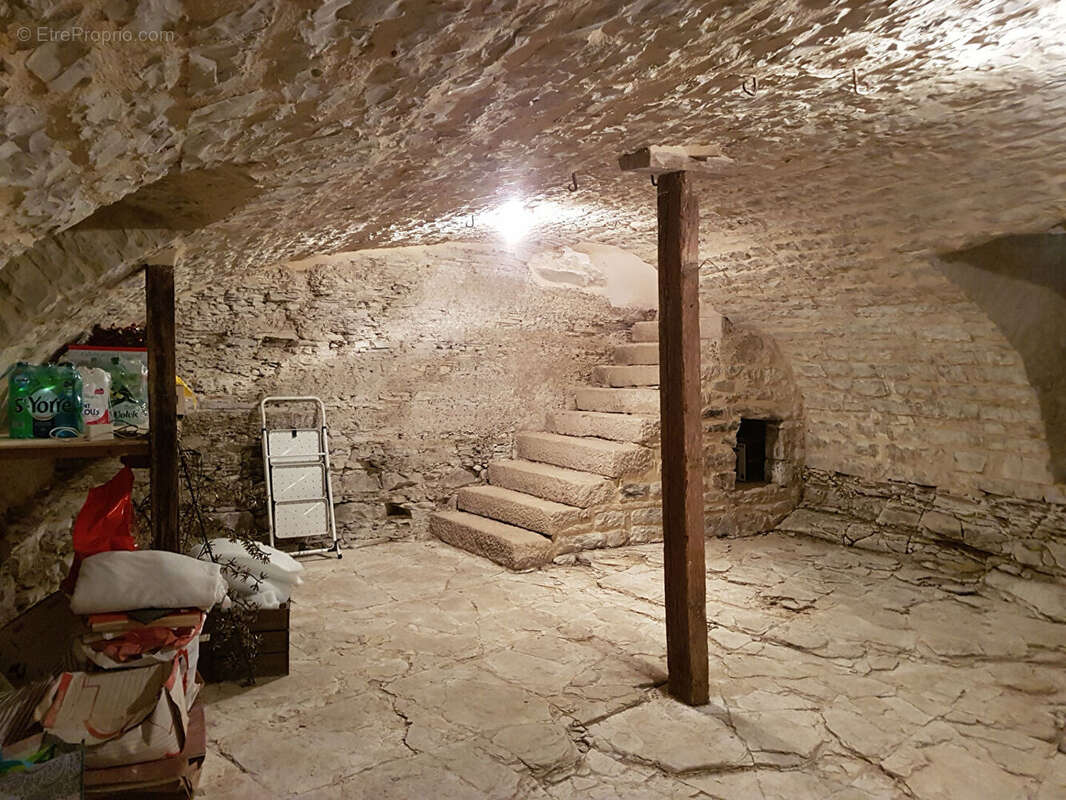 Maison à TRUCY-SUR-YONNE