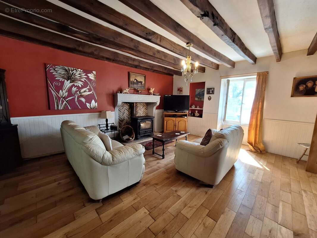 Maison à MAUPREVOIR