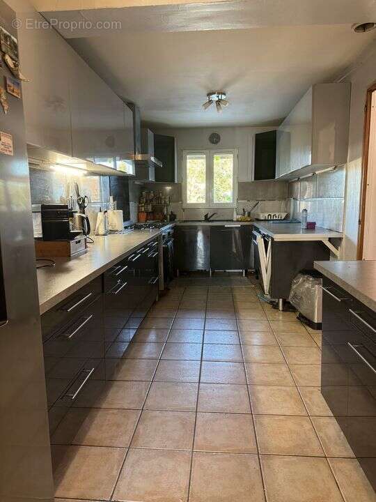 maison familiale, sous sol total, grand terrain, 4 chambres, - Maison à PITHIVIERS