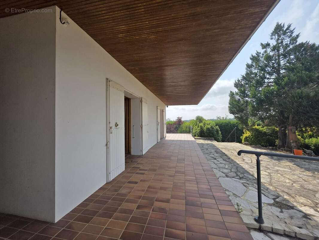 Maison à TONNAY-CHARENTE
