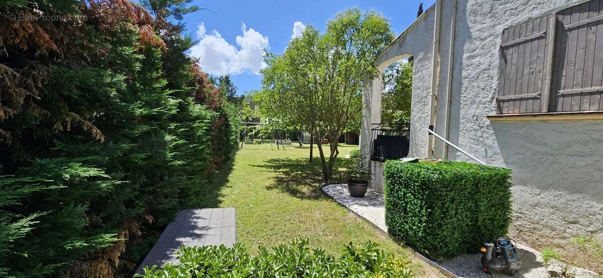 Maison à PUGET-SUR-ARGENS