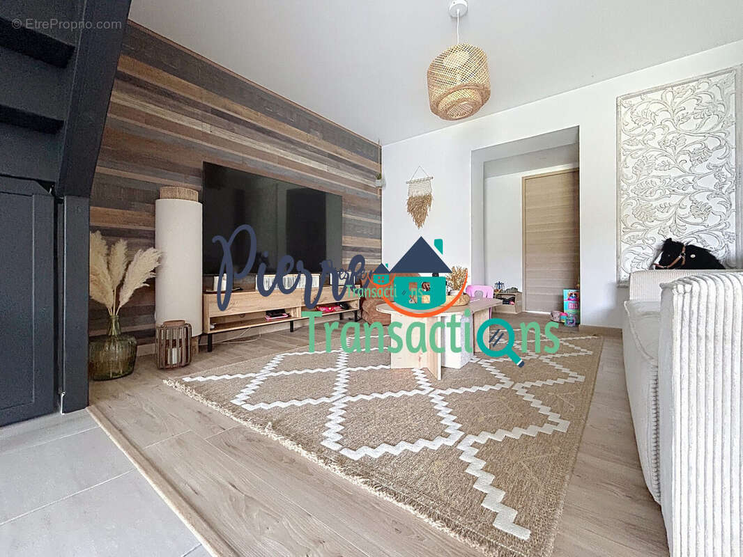 Maison 134 m² à Saint-Maurice-D'etelan  - photo 9