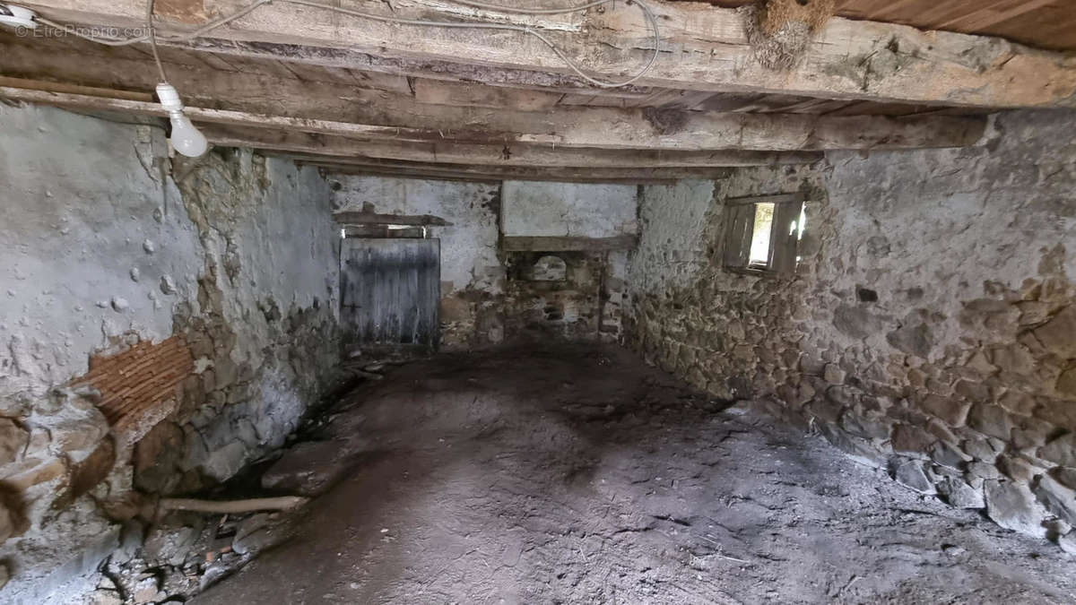 20240905_143829 - Maison à BUSSEROLLES