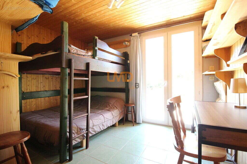 Maison à SAINT-ANDRE-DE-CRUZIERES